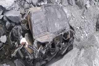 five-people-died-due-to-car-fell-into-ditch-in-nainital-district-of-uttarakhand