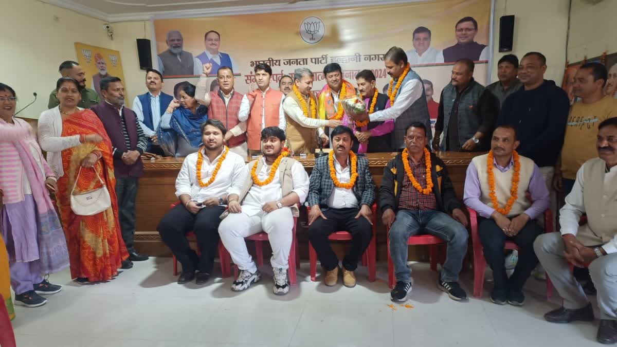 Vijay Chandra joins BJP