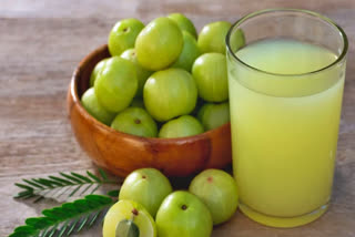 Benefits of Amla juice on skin and body according to Ayurveda