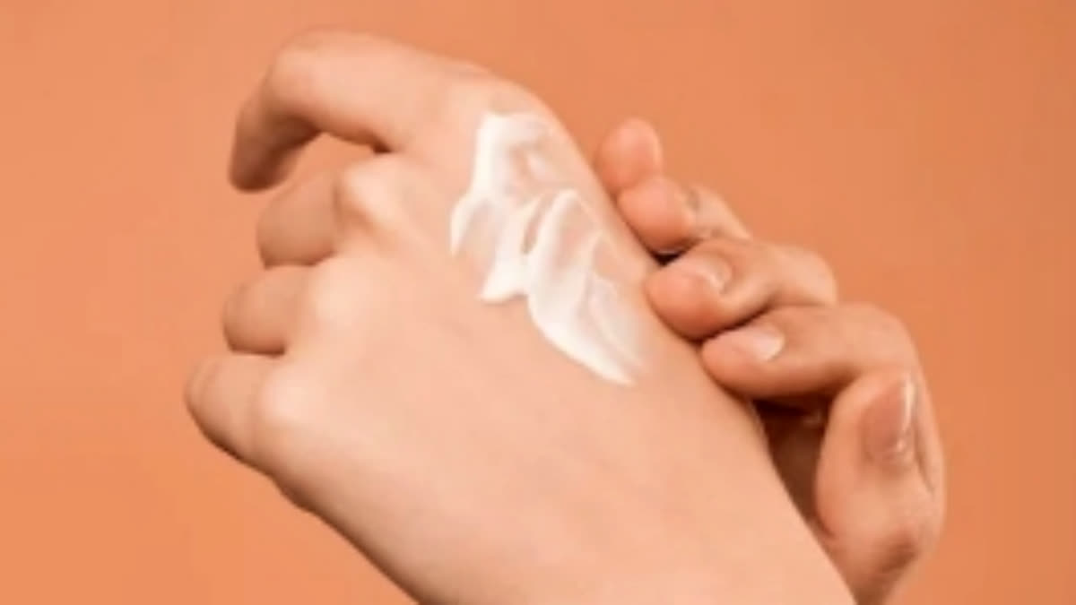 Sunscreens, which have been available in Australia since the 30s was made by using a kerosene heater to cook batches of sunburn vanishing cream, scented with French perfume. Laura DawesResearch Fellow in Medico-Legal History, Australian National University explains more on sunscreen in The Conversation.