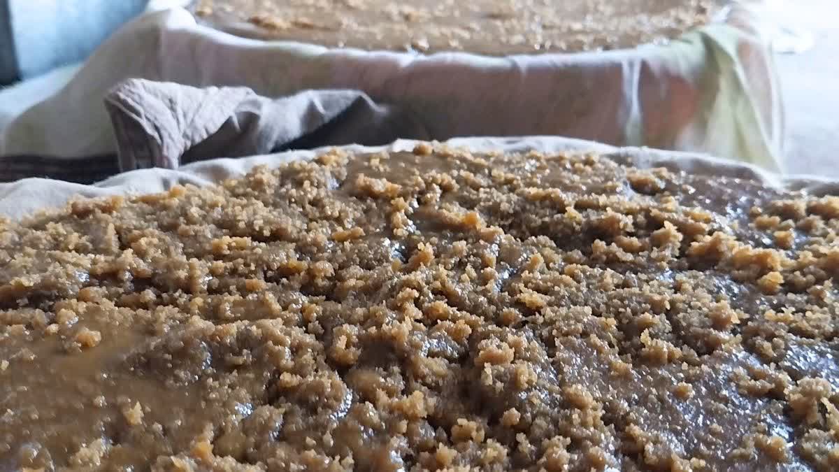 Jaggery made in Kareli