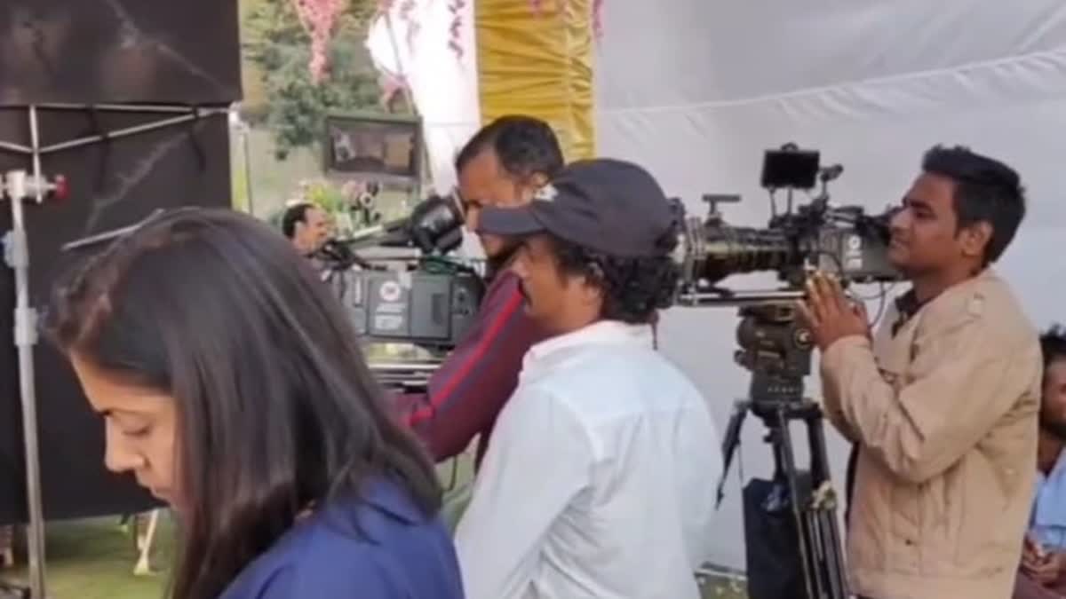 Film shooting in Kashmir