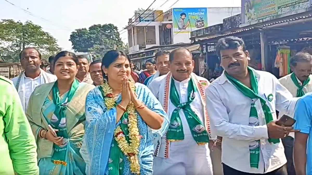 Srimayee Mishra holds Village Padayatra