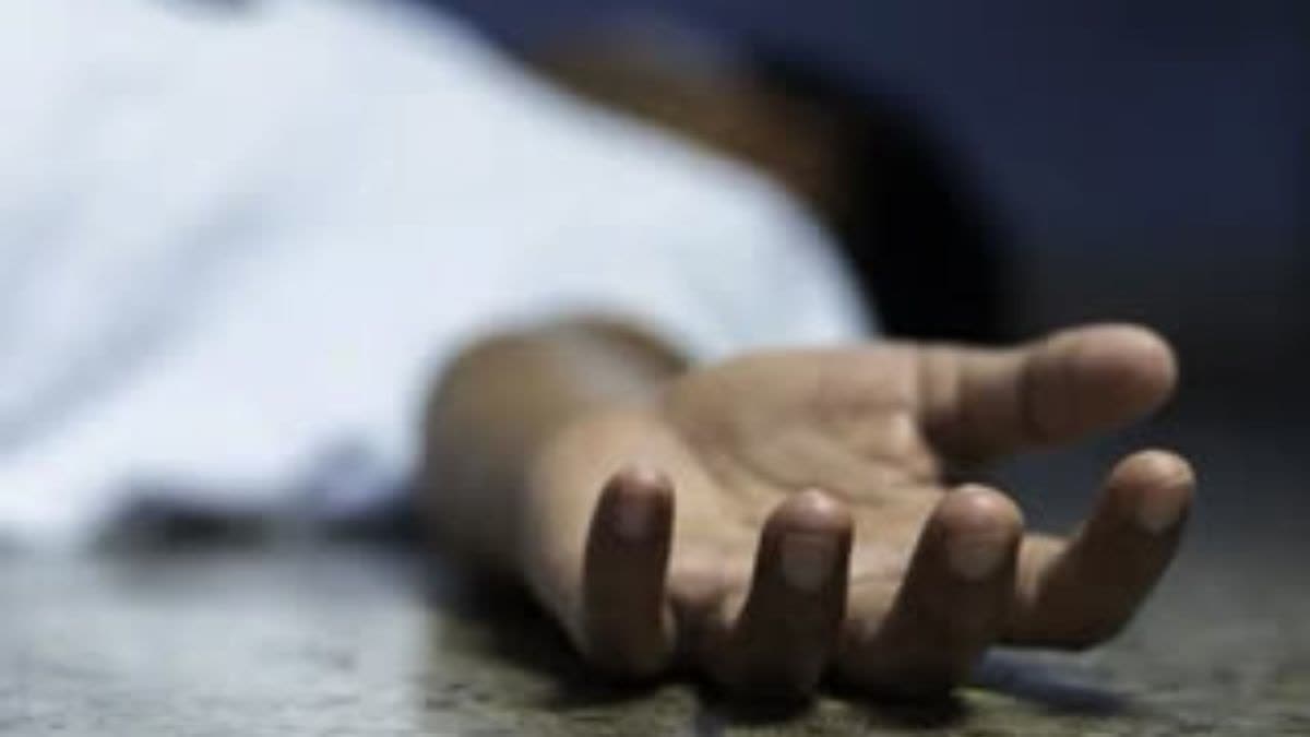 NEWLY MARRIED WOMAN AND HER EX BOYFRIEND KILLED THEIR FATHER  IN WEST BENGAL