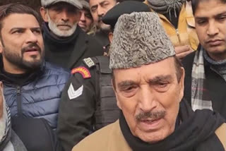A day afer ex-cop killing, Ghulam Nabi Azad appeald political parties to unite against and crush terror in J&K