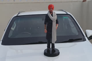 A fan of the late Musewala prepared a 3D model and delivered it to Musa of Mansa