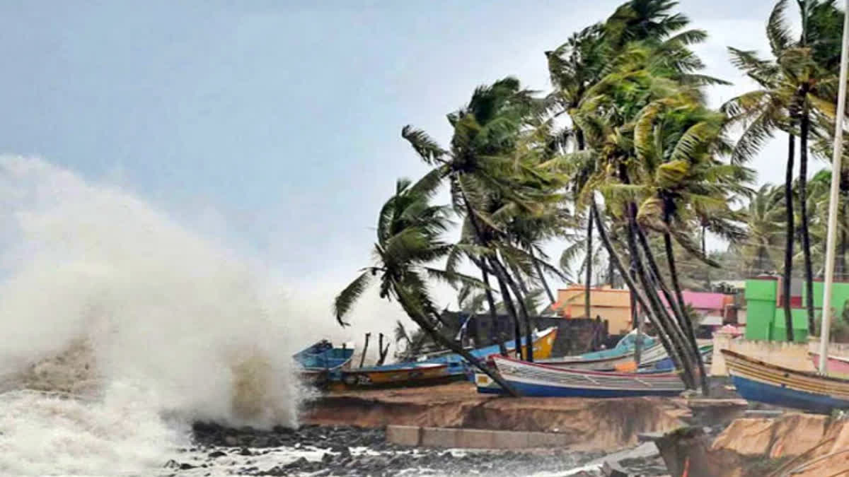 imd_forecasts_heavy_rain_in_parts_of_coastal_ap_today