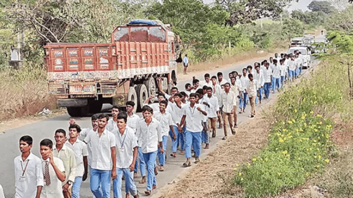 In Unique Protest, Students Walk 18 KM To Dist Collectorate To Lodge Complaints Against School Principal In Telangana