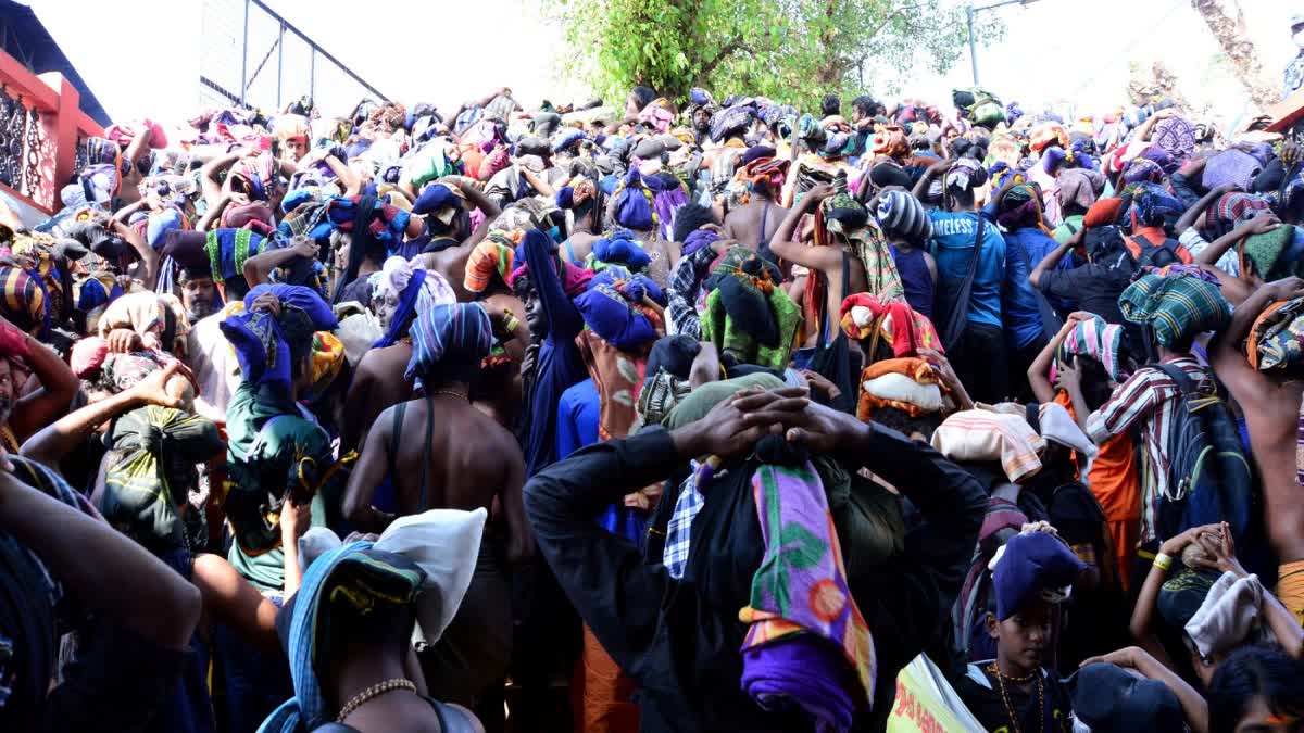 ശബരിമല മണ്ഡലപൂജ  SABARIMALA PILGRIMAGE  SABARIMALA NEWS  SABARIMALA MAKARAVILAKKU