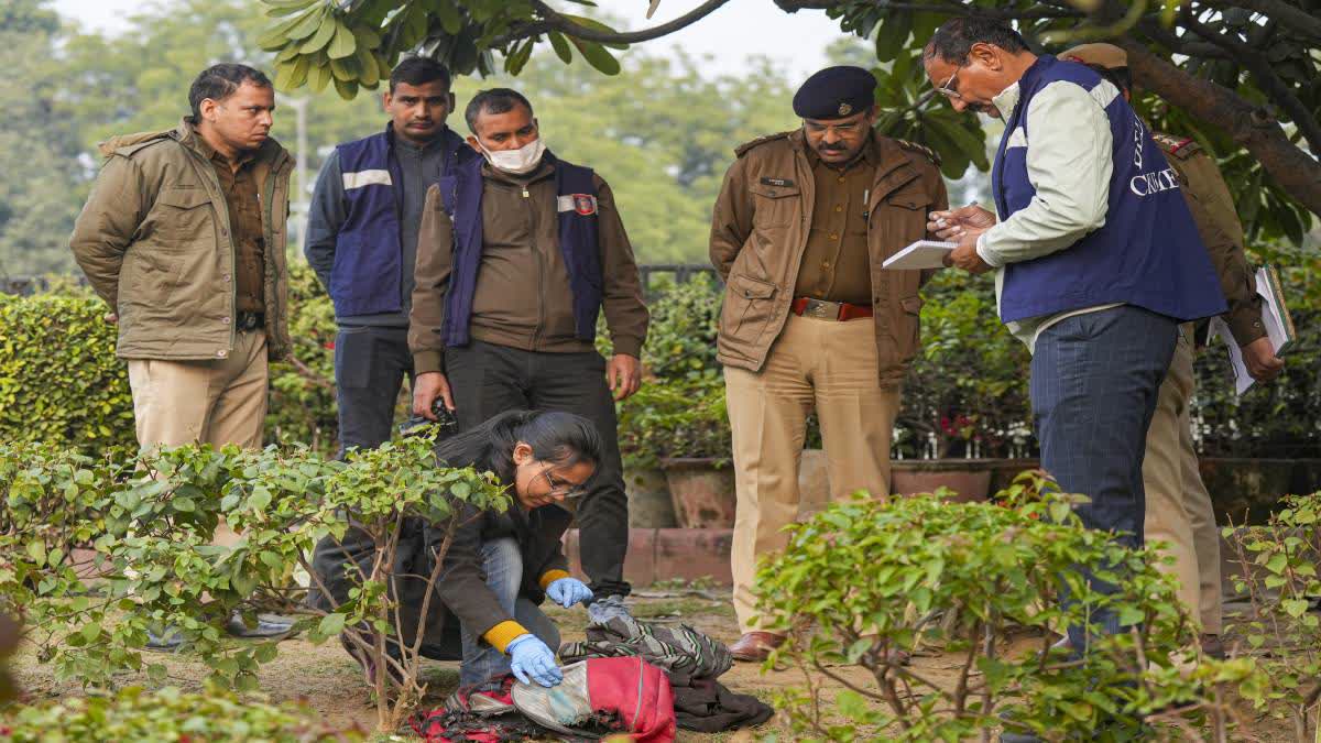 UP MAN TRIES TO IMMOLATE  DELHI FIRE SERVICE  new Parliament building  Jitendra a resident of Bagpat