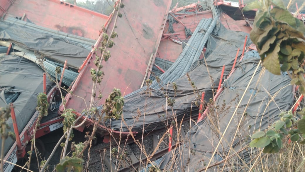 Raigarh Train Accident Updates