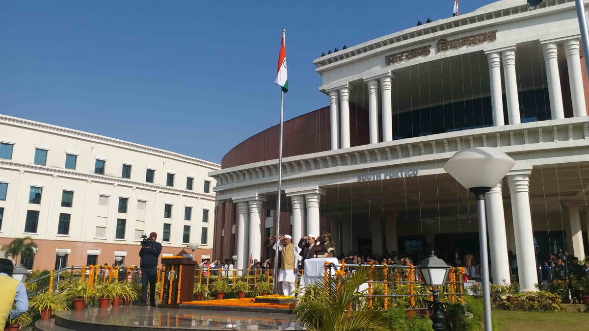 Speaker Rabindranath Mahato hoisted flag in Jharkhand Assembly complex