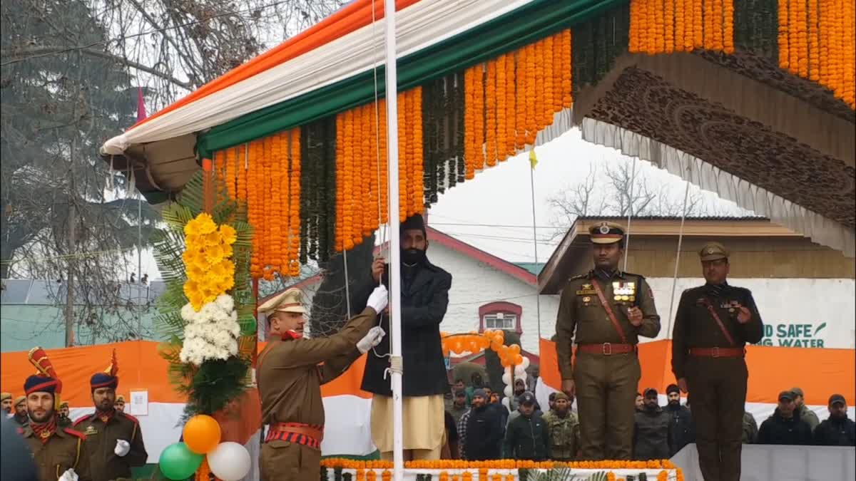 Etv B75th-republic-day-celebrated-in-south-kashmir-anantnagharat