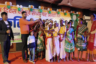 Cultural program organized on the eve of Republic Day in Khunti