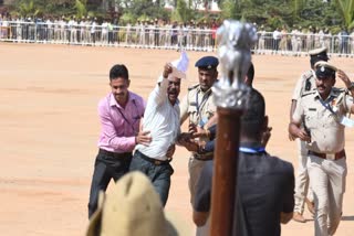 Security lapse during R-Day parade in Bengaluru