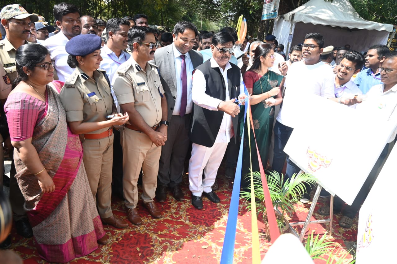 ಮೈಸೂರು ಫೆಸ್ಟ್ ಉದ್ಘಾಟಿಸಿದ ಸಚಿವ ಹೆಚ್​ಸಿ ಮಹದೇವಪ್ಪ