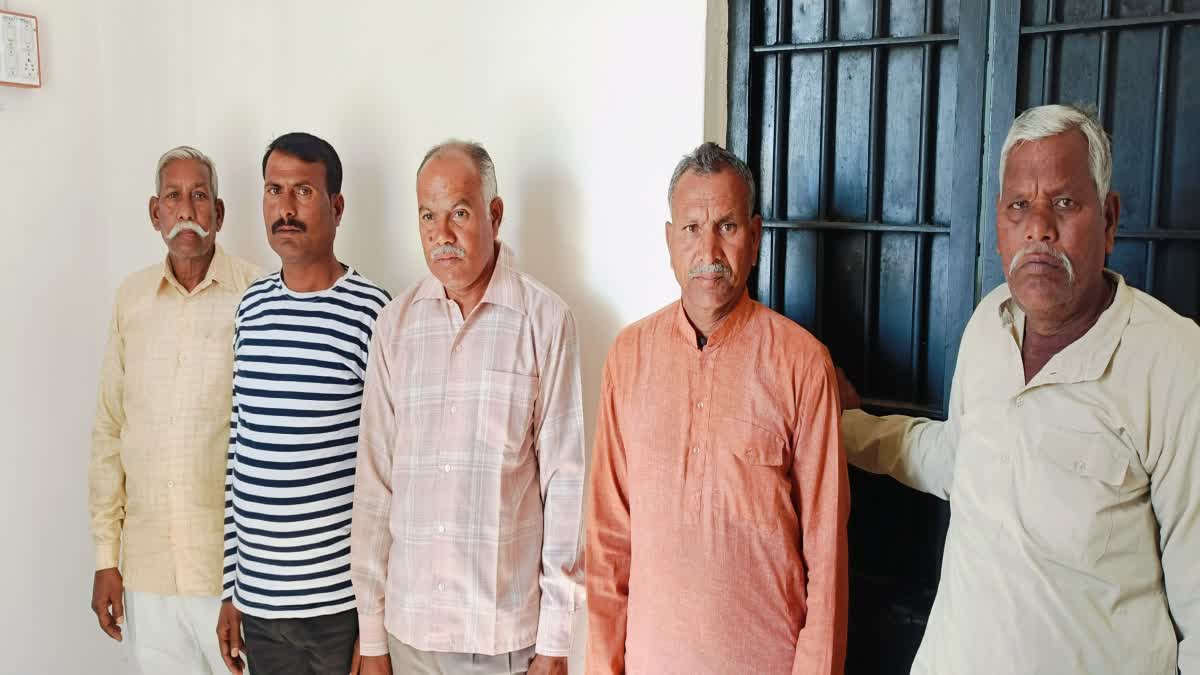 CHHATARPUR FAMILY 5 MEMBER OUT JAIL