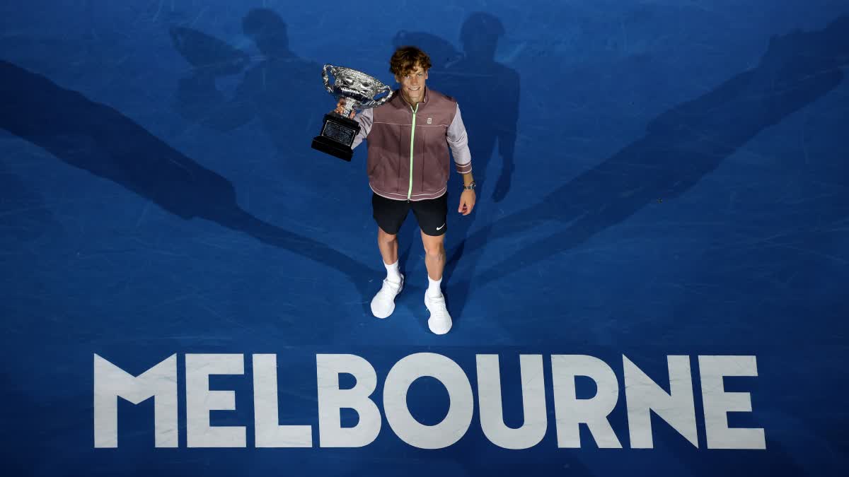 SINNER BAGS AUSTRALIAN OPEN