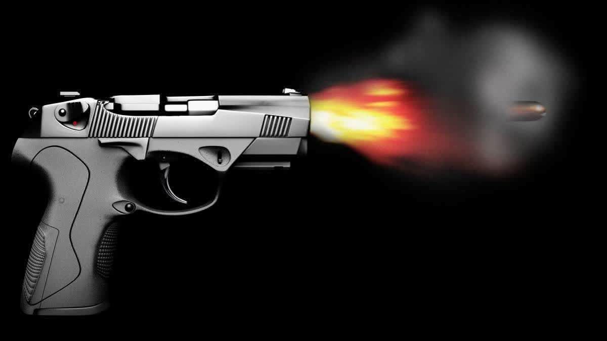 KHANPUR MLA OFFICE GUN FIRE  GUN SHOOTING MLA OFFICE UTTARAKHAND  എംഎല്‍എ ഓഫീസില്‍ വെടിവെപ്പ്  ഉത്തരാഖണ്ഡ് എംഎല്‍എ ഒഫീസ് വെടിവപ്പ്