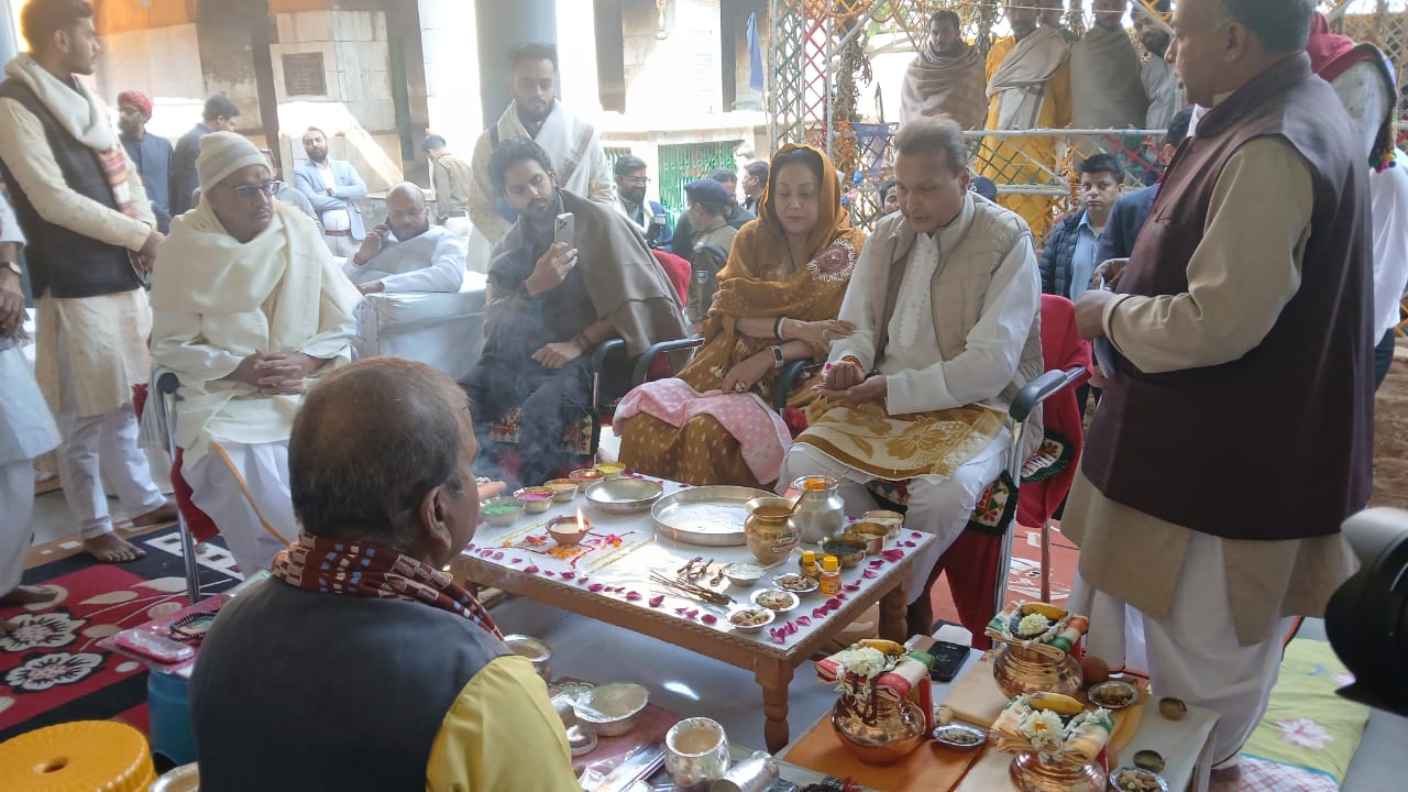 Industrialist Anil Ambani Visits Bihar's Gaya; Offers Special Prayers In Bodh Gaya