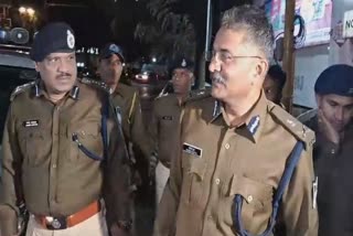 Indore police commissioner checking campaign