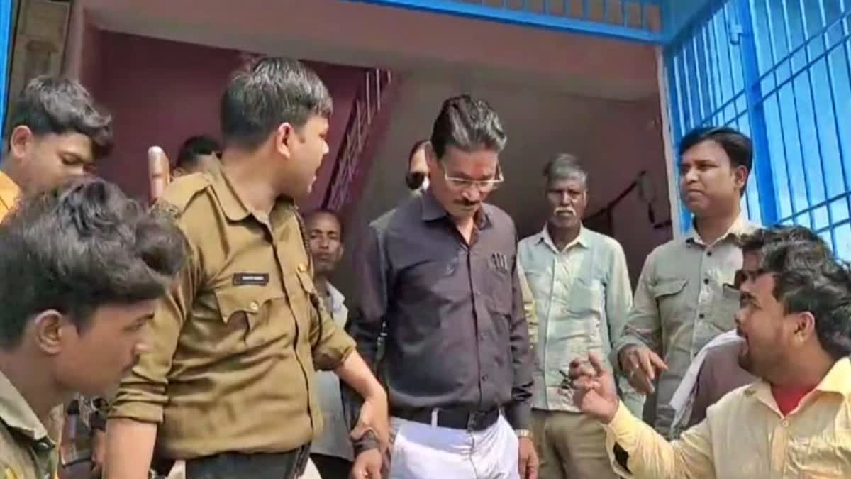 Teacher arrested in Purnea