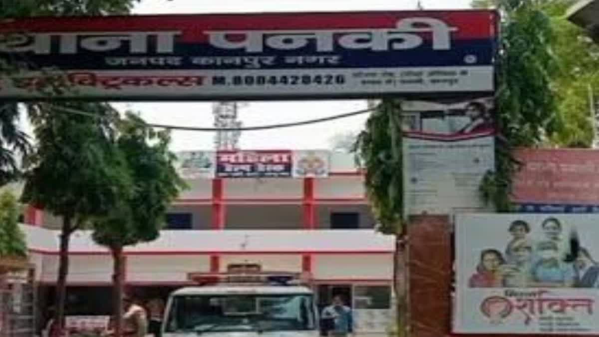 पुलिस ने आरोपी बेटे और उसके दोस्तों को गिरफ्तार कर लिया है.