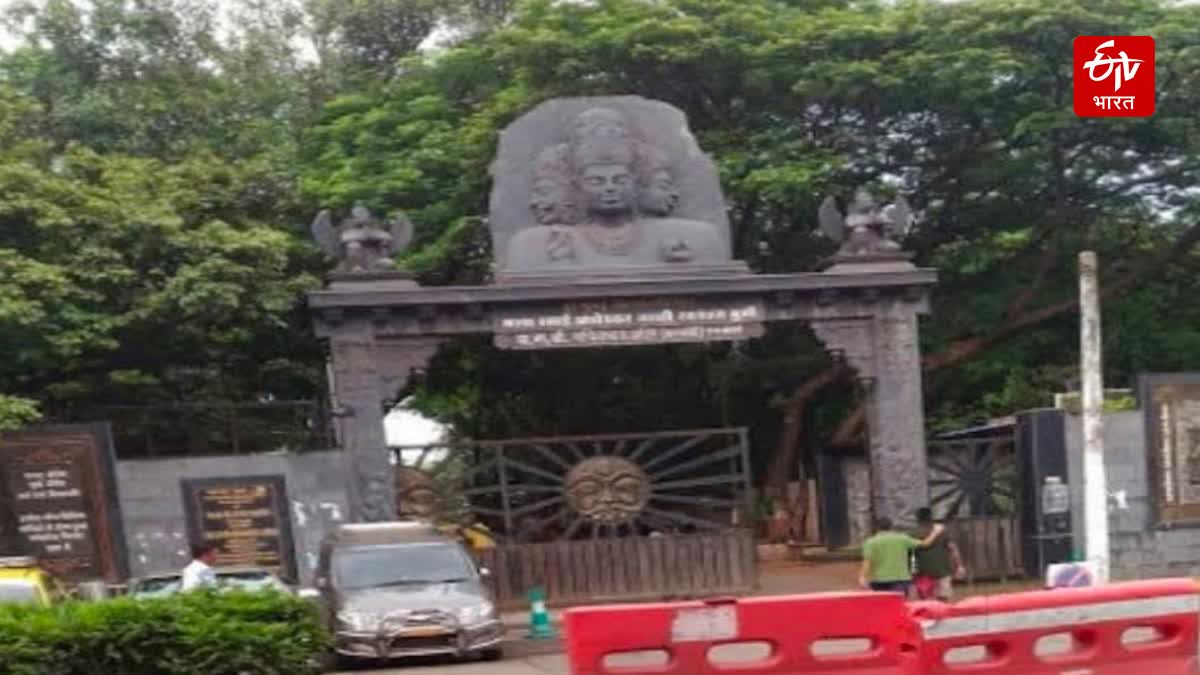 Mumbai Graveyards