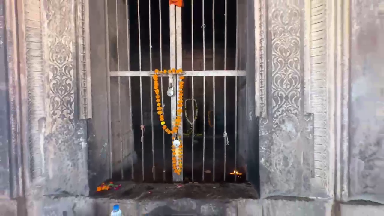 MAHADEV IMPRISONED IN MANDIR