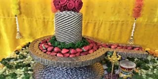 shivling made using 22301 coins watch video