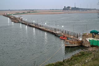 temporary_bridge_to_veereswara_swamy_temple_eluru_district