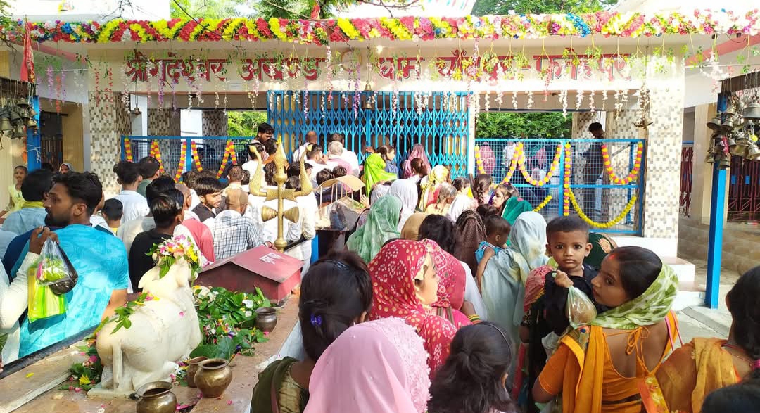 huge crowd of devotees in ancient Shiva temple at Fatehpur