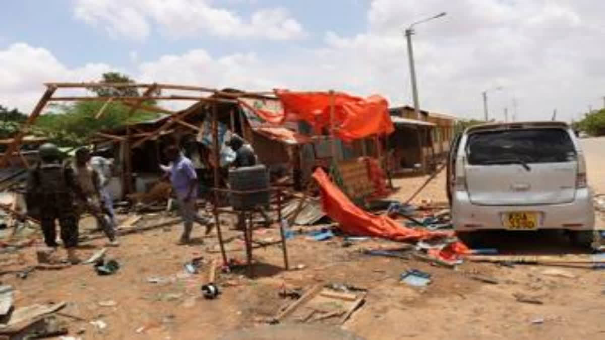 Kenya Explosion Near A Police Station Kills 4 Including 3 Officers Al Shabab Blamed For Attack