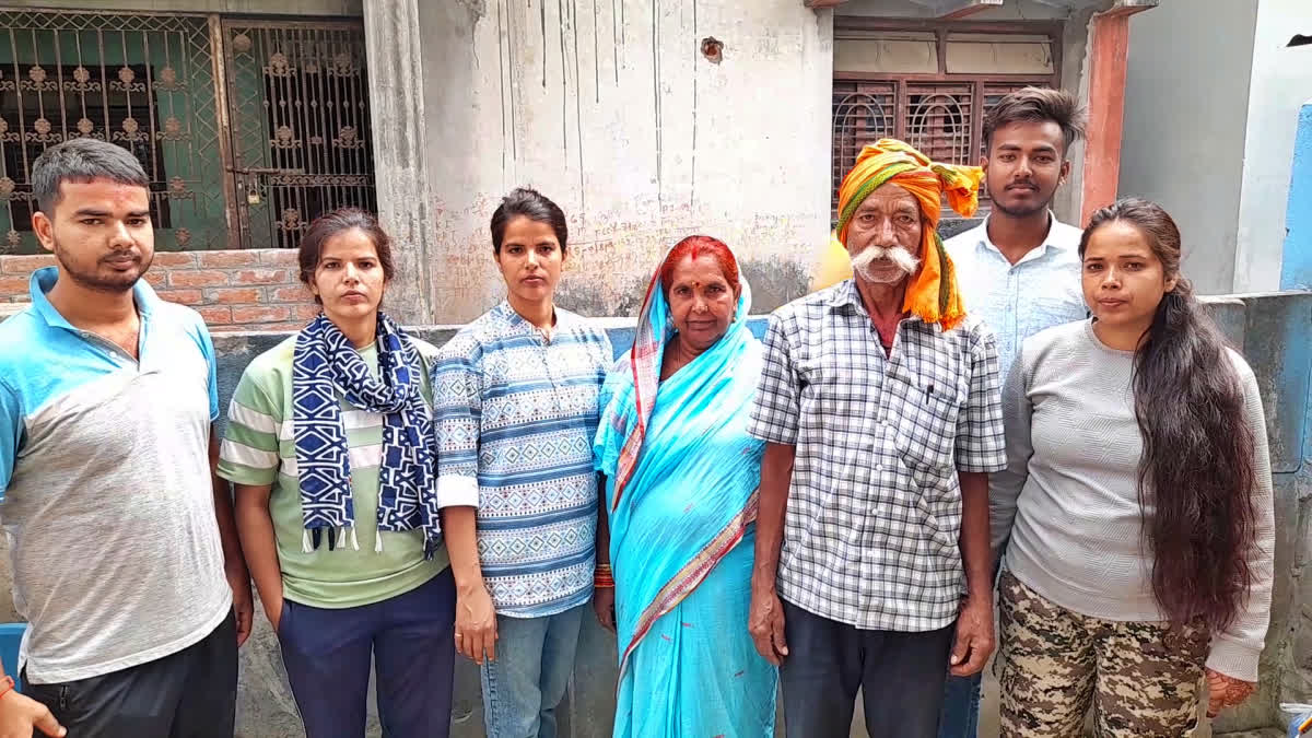 Once Dubbed as 'Curse' by Society, Seven Bihar Sisters Don Uniform ...