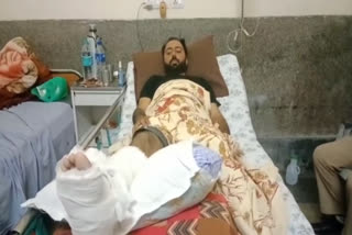 Hooliganism attack on policeman in Patiala, goons broke the legs of constable, admitted to hospital