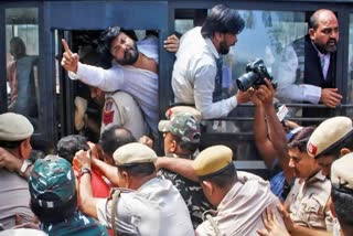 AAP AND BJP PROTEST IN DELHI  AAP PROTEST DELHI  DELHI CM ARAVIND KEJIRIWAL  EXCISE SCAM CASE