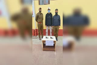 pulwama-police-arrests-extortionist-with-dummy-psitols