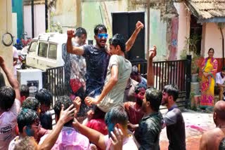 people-danced-and-celebrated-holi-festival-in-shivamogga