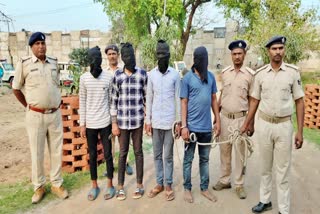 बगहा में 4 अपराधी गिरफ्तार