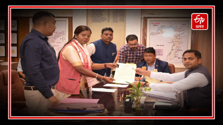 Rosalina Tirkey files her nomination with a rally of more than 2,000 people