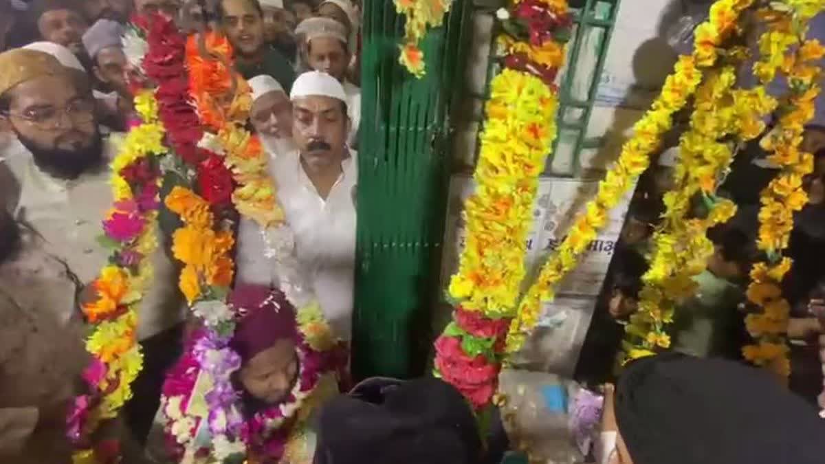 مقدس مہینے میں انوکھی روایت