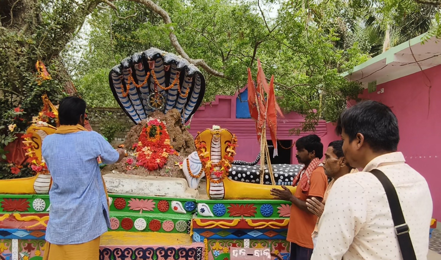 ନିଆଳିରେ 100 ବର୍ଷ ଧରି ପୂଜା କରୁଛନ୍ତି ଲୋକେ
