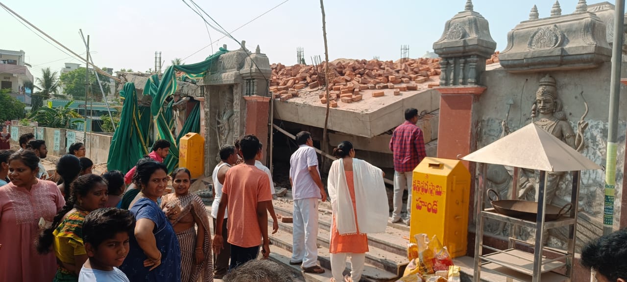 BUILDING COLLAPSE IN TELANGANA