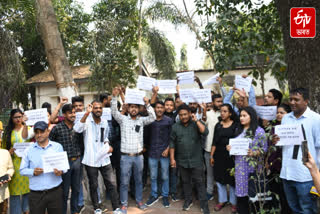 Protests in various parts of state against the arrest of senior journalist Dilwar Hussain
