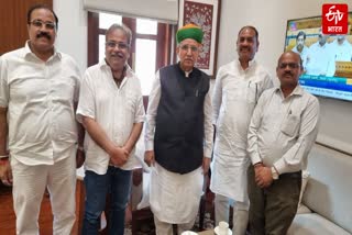 केंद्रीय कानून मंत्री से मिला प्रतिनिधि मंडल.