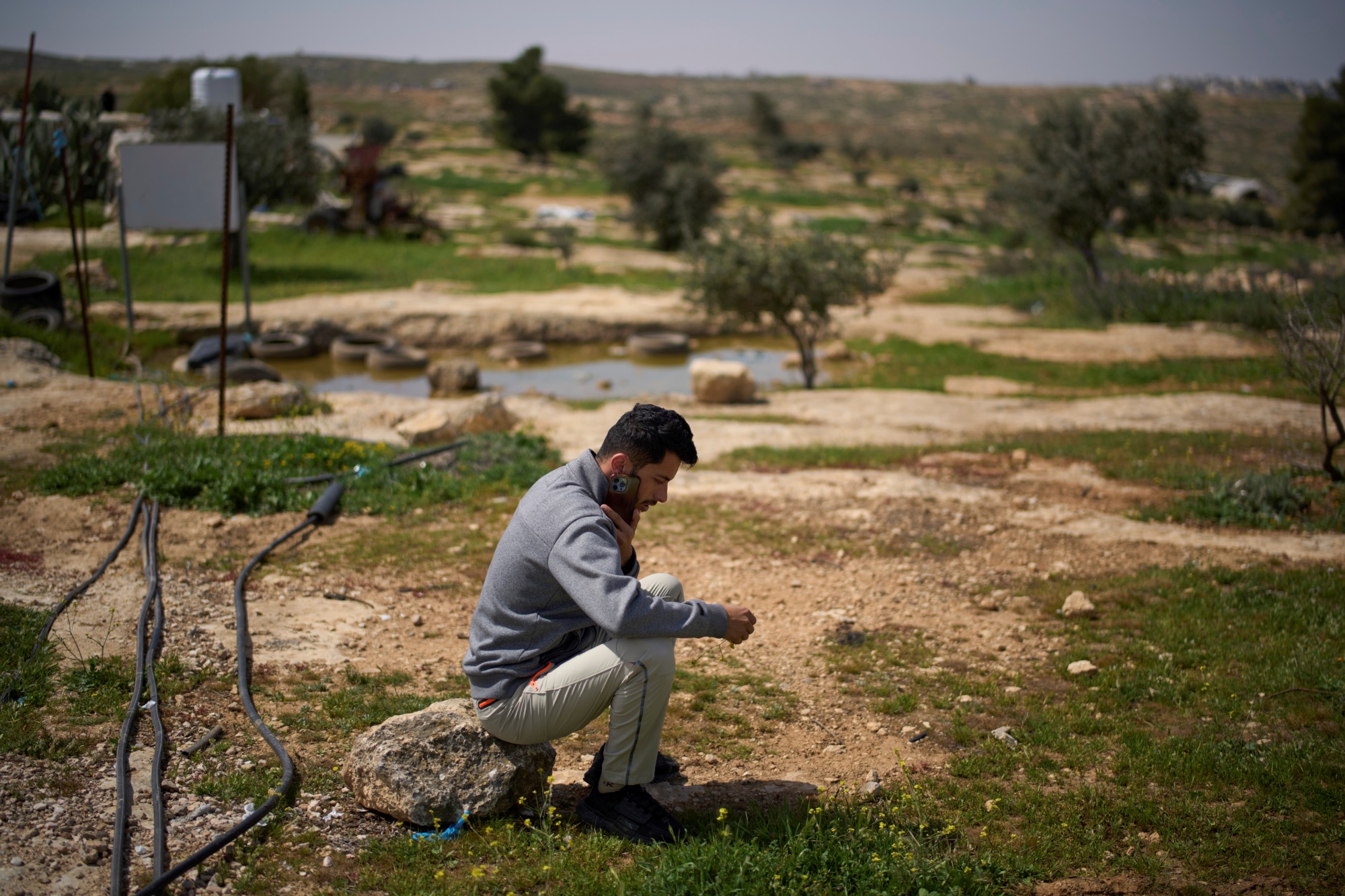 Oscar Winning Palestinian Director Says Israeli Soldiers Beat Him Kept Him Blindfolded For 20 Hours After Attack By Settlers
