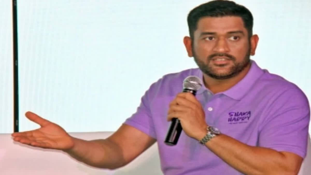 scamsters have been posing as Mahendra Singh Dhoni to con people on social media