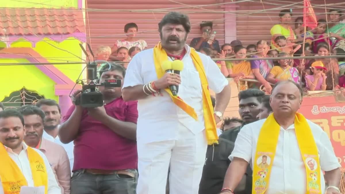 Nandamuri_Balakrishna_Swarnandhra_Sakara_Yatra_in_Gudluru