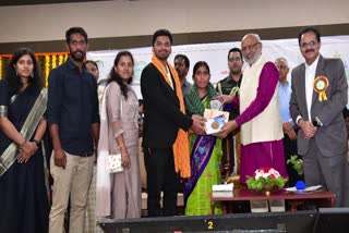 Governor Felicitates Civils Toppers