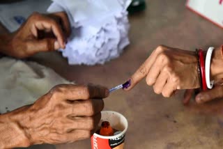 DOUBLE VOTE IN IDUKKI  IDUKKI CONSTITUENCY  LOK SABHA ELECTION 2024  OFFICIALS CAUGHT DOUBLE VOTE